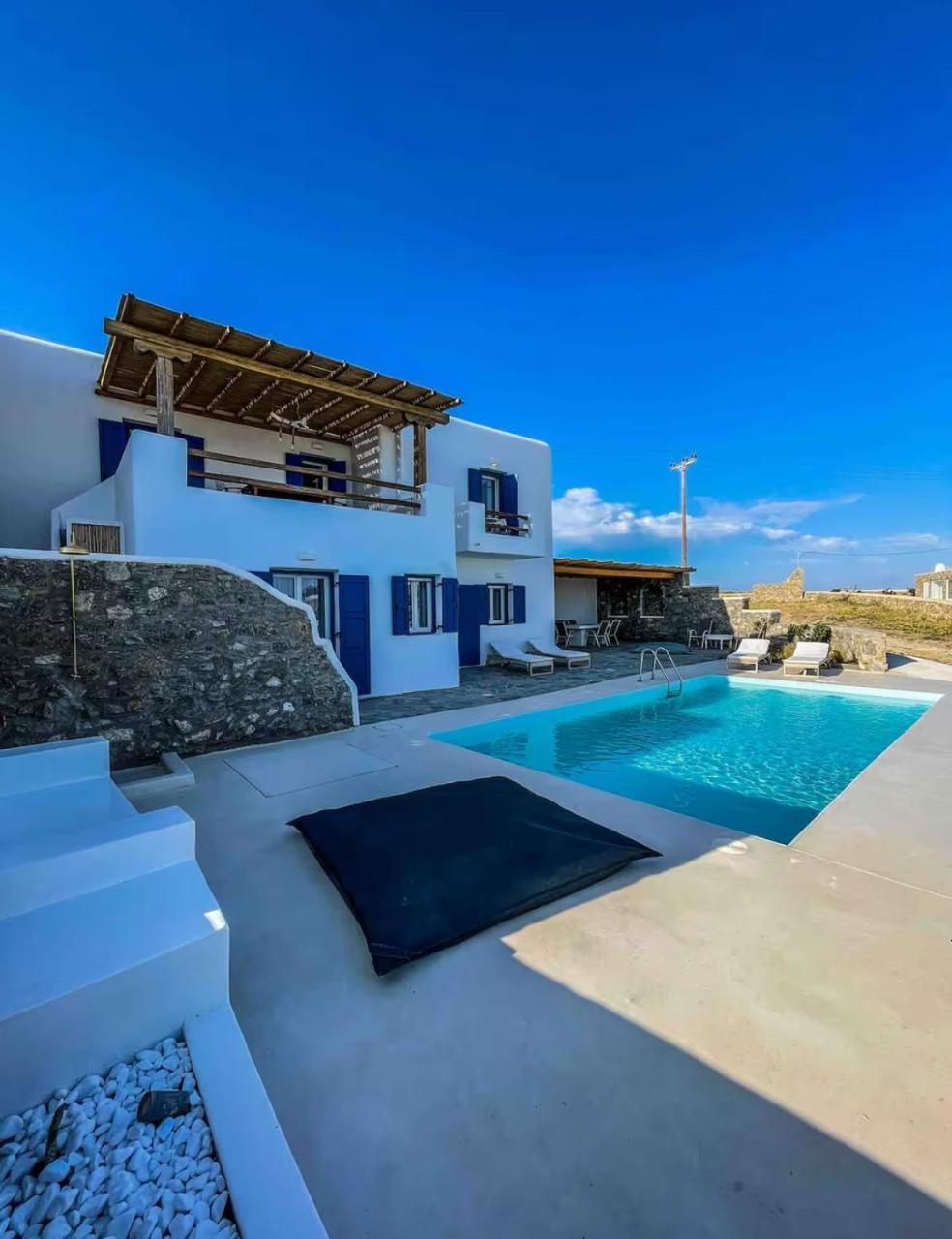 Francis Pousada Panormos (Mykonos)